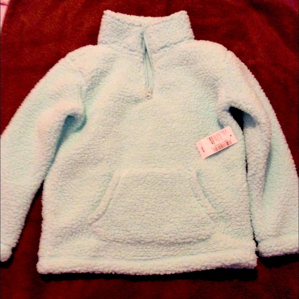Girl’s Pullover Long Sleeves Top. Size 4